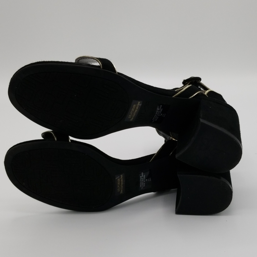 UNISA Black/Gold "Eadldyn" Scalloped Block Heels - Picture 8 of 8